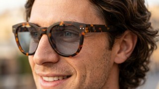 Izipizi Sun #N Tortoise Δημιουργημένη εικόνα